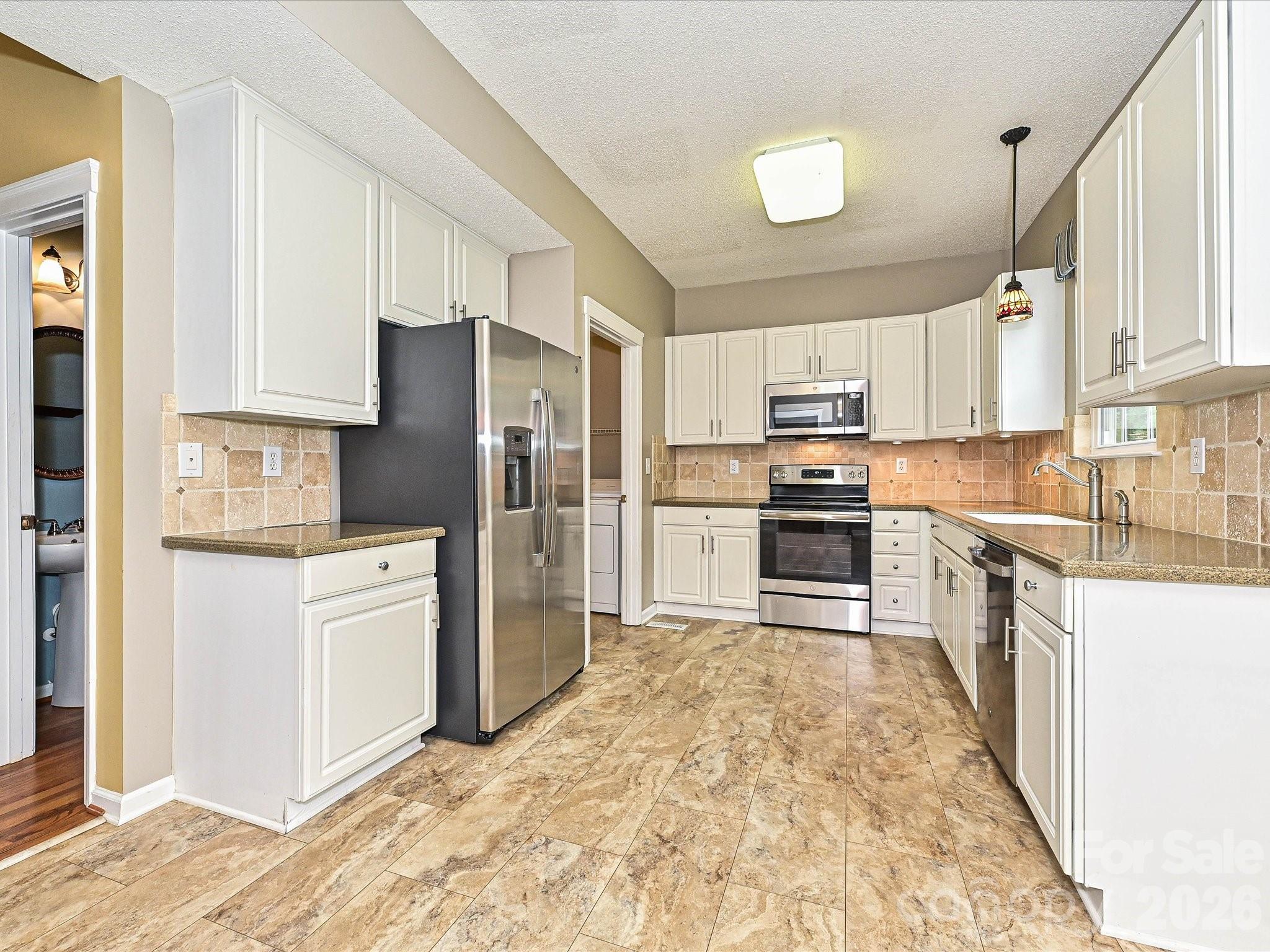 110 Glynwater Drive Property Photo 6