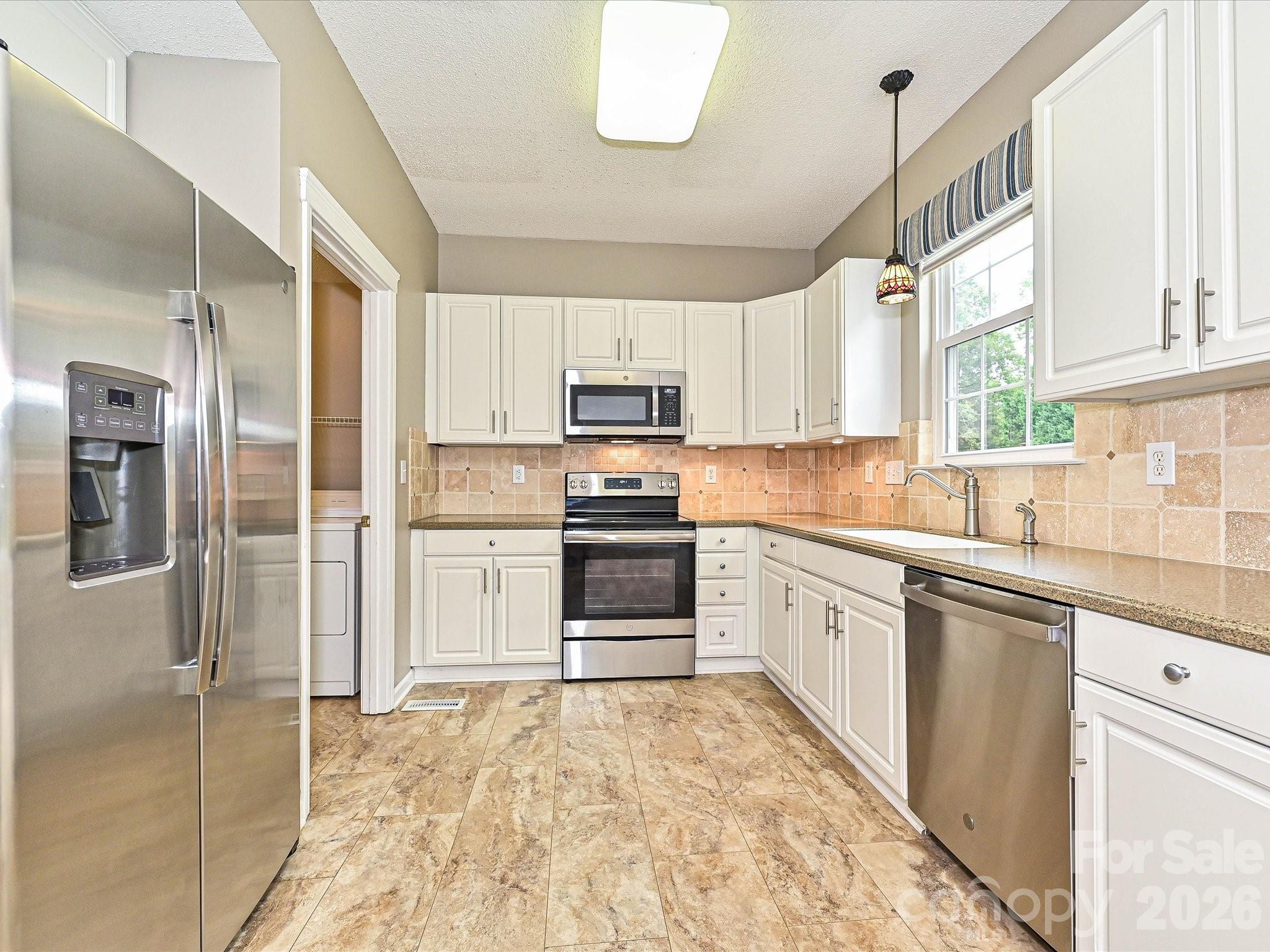 110 Glynwater Drive Property Photo 7