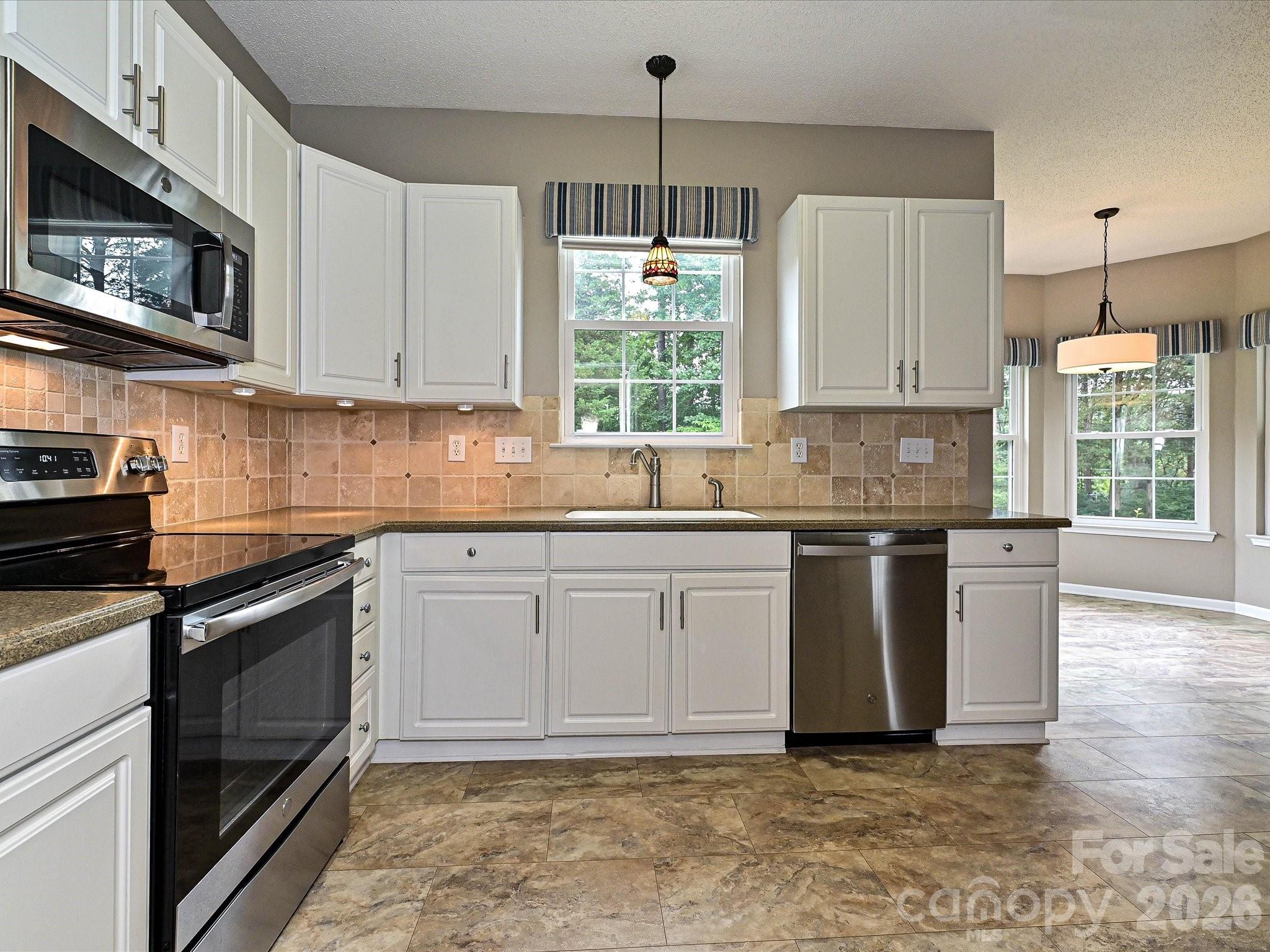 110 Glynwater Drive Property Photo 8