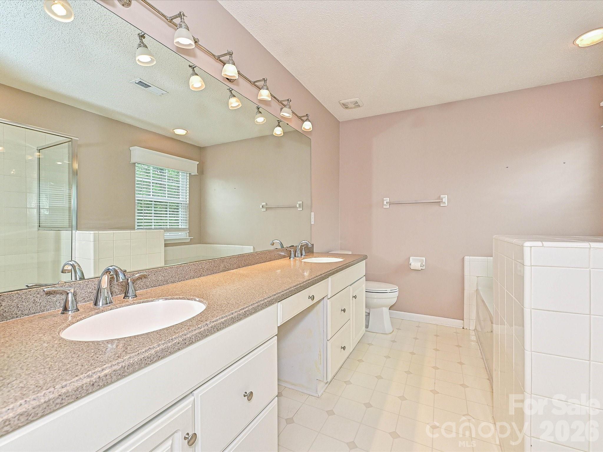 110 Glynwater Drive Property Photo 23