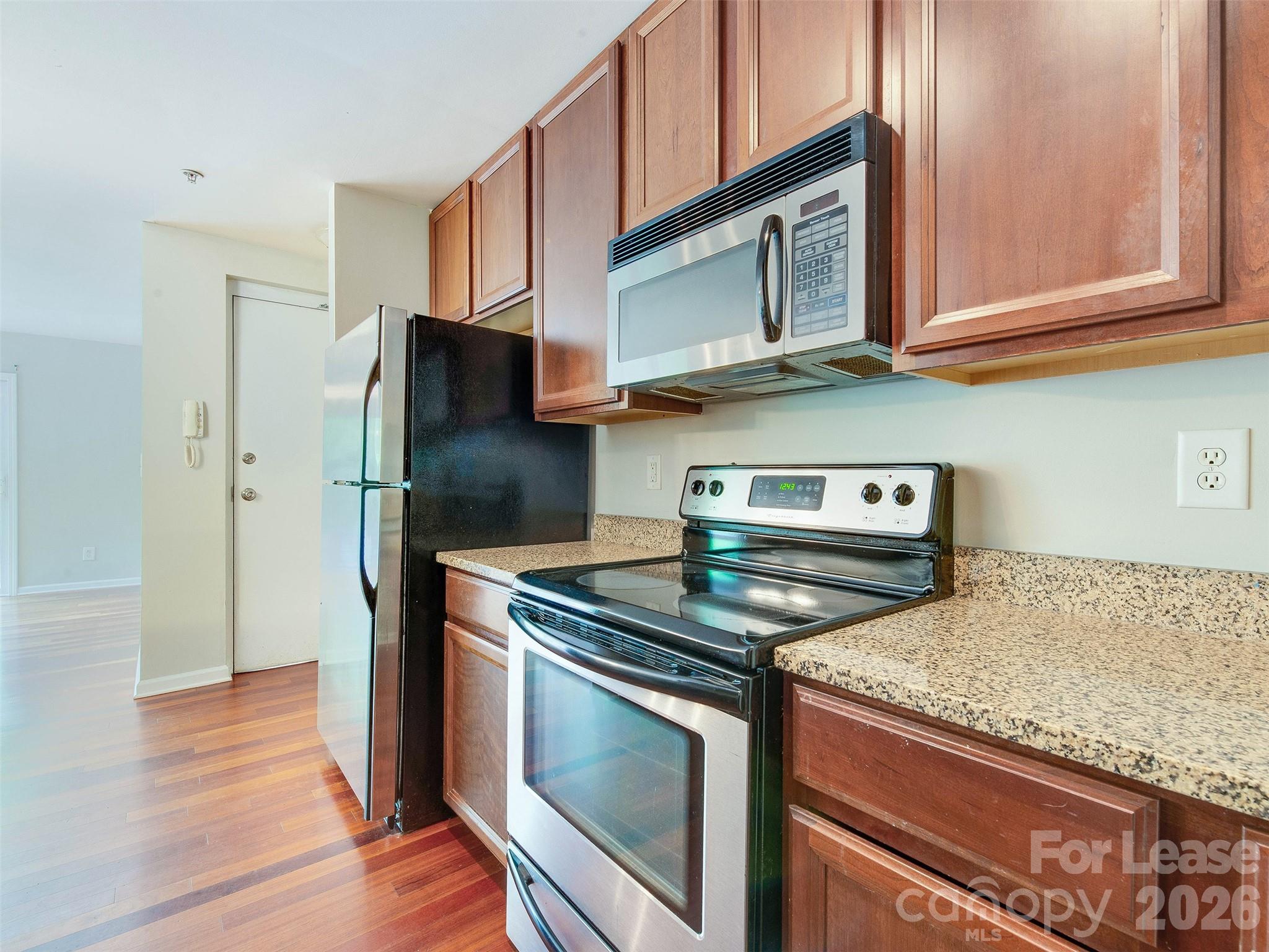 3729 Picasso Court Property Photo 8