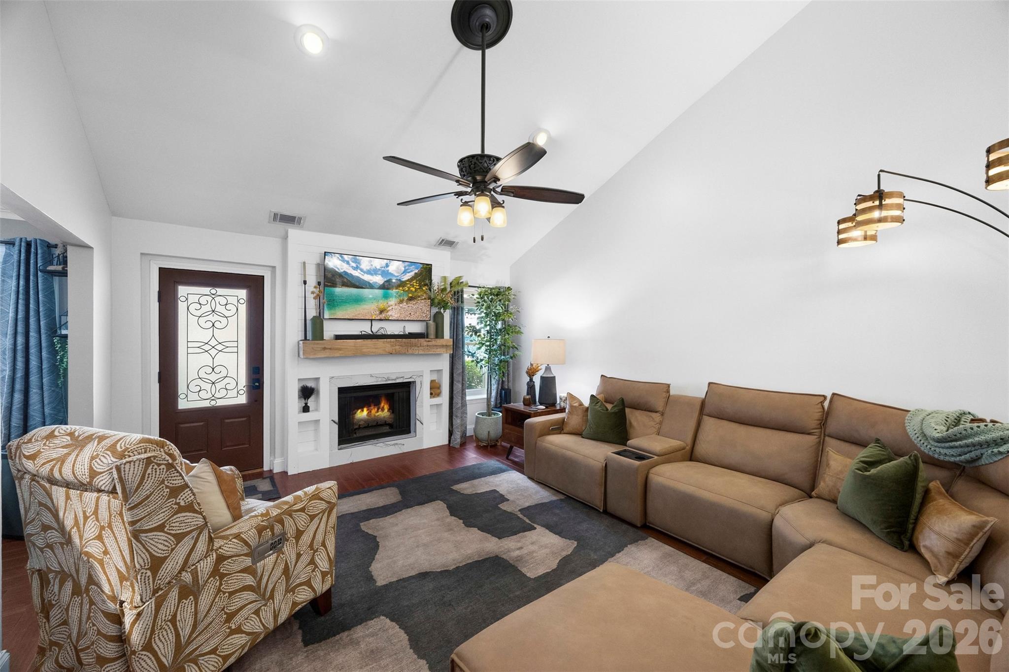 200 Brooks Drive Property Photo 7
