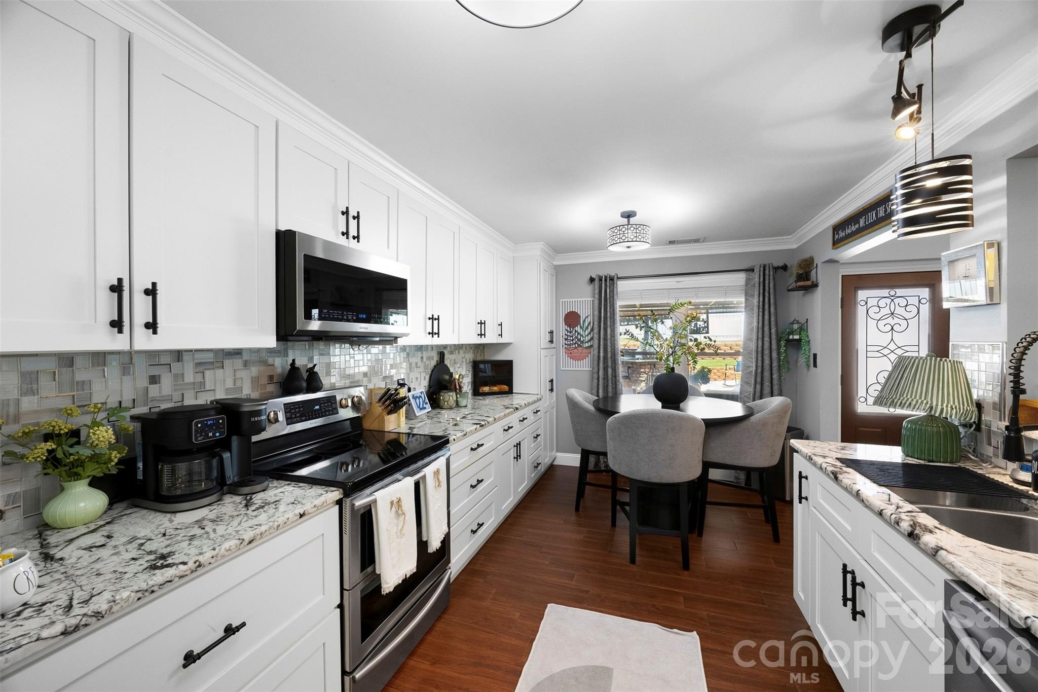 200 Brooks Drive Property Photo 11