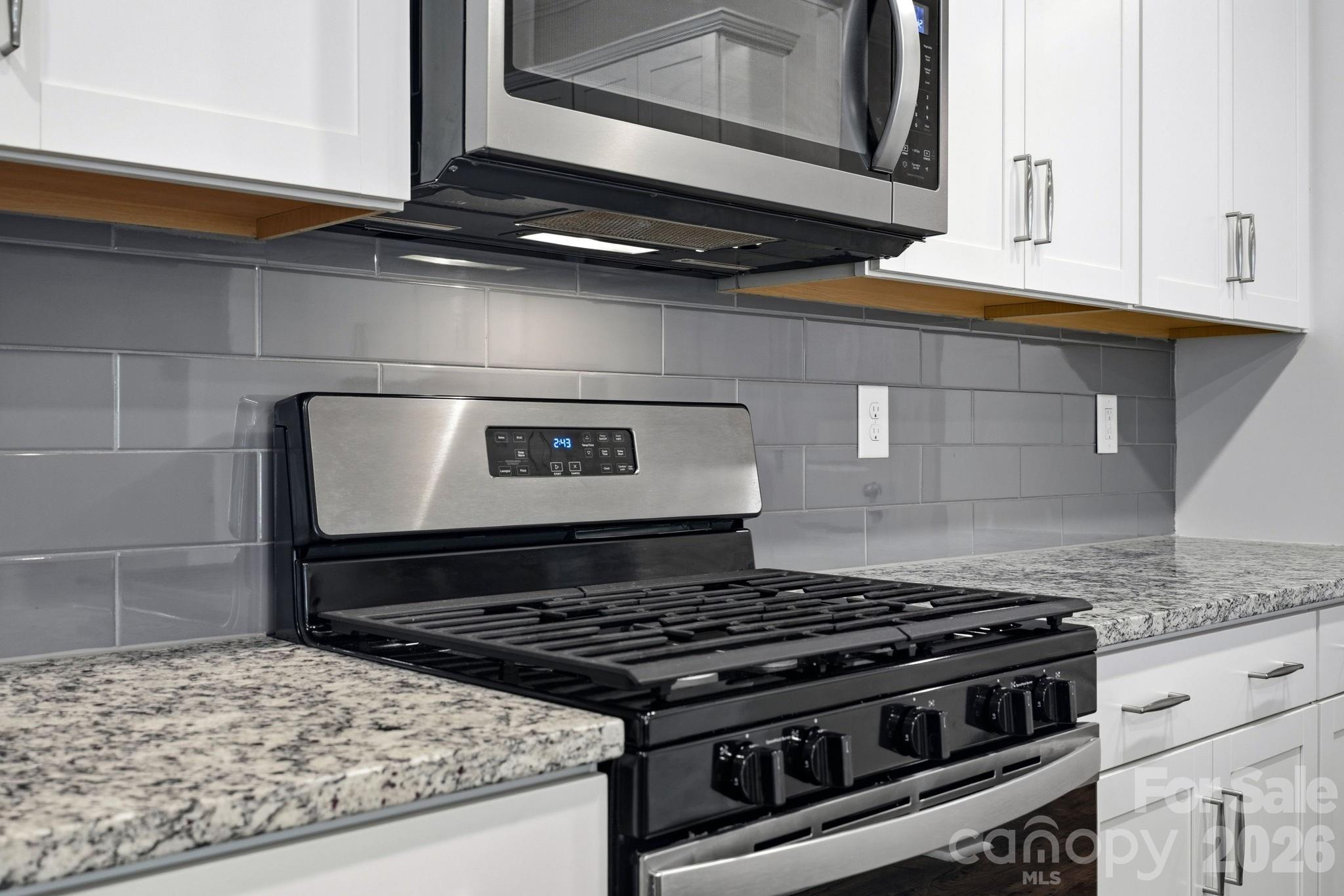 4103 Steel Way Property Photo 8