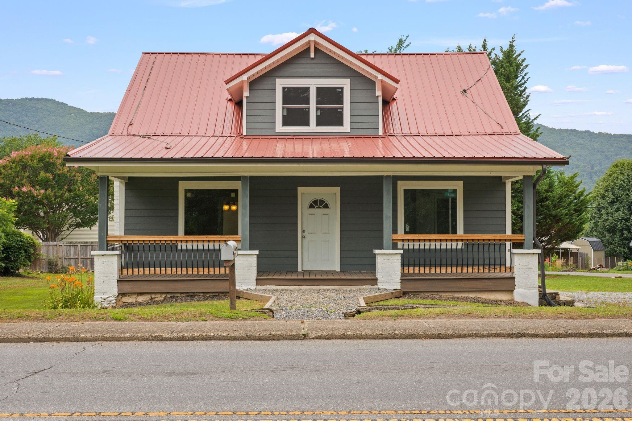 1434 S Main Street Property Photo 1