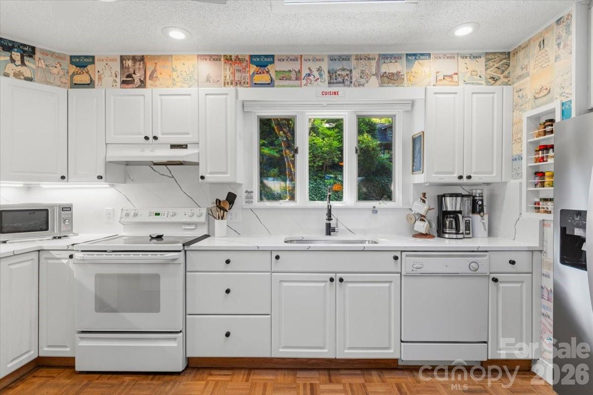 6149 N Shore Drive Property Photo 13