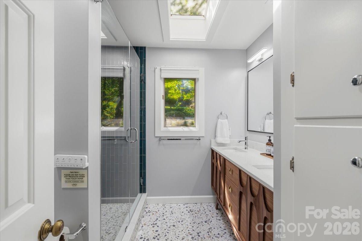 6149 N Shore Drive Property Photo 25