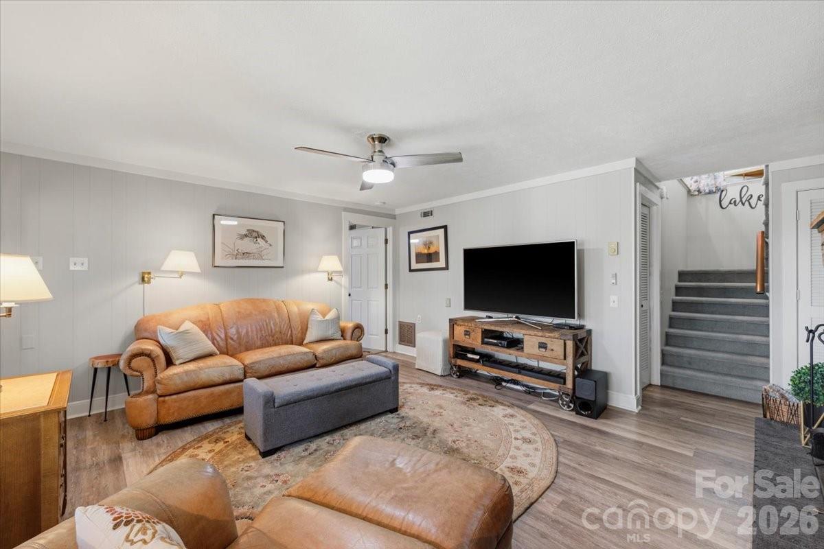 6149 N Shore Drive Property Photo 28
