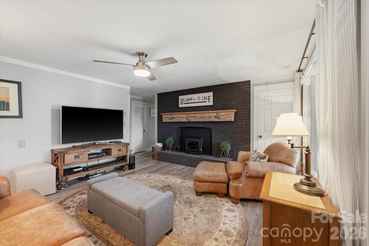 6149 N Shore Drive Property Photo 33