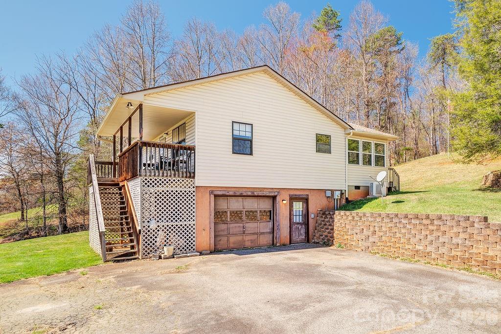216 Pickens Road Property Photo 1
