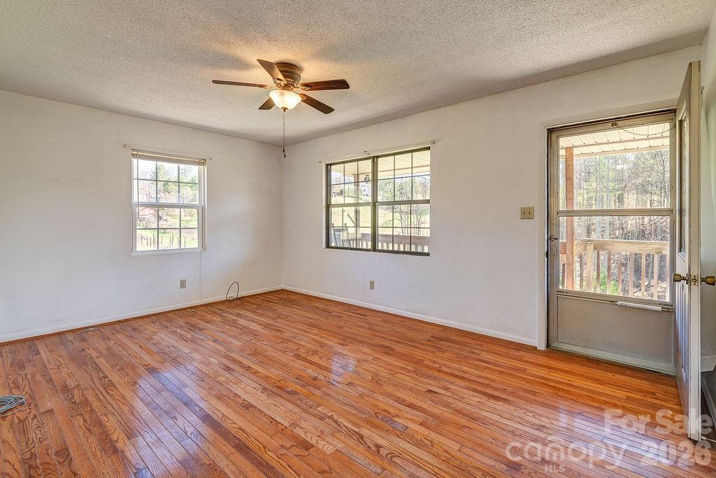 216 Pickens Road Property Photo 3