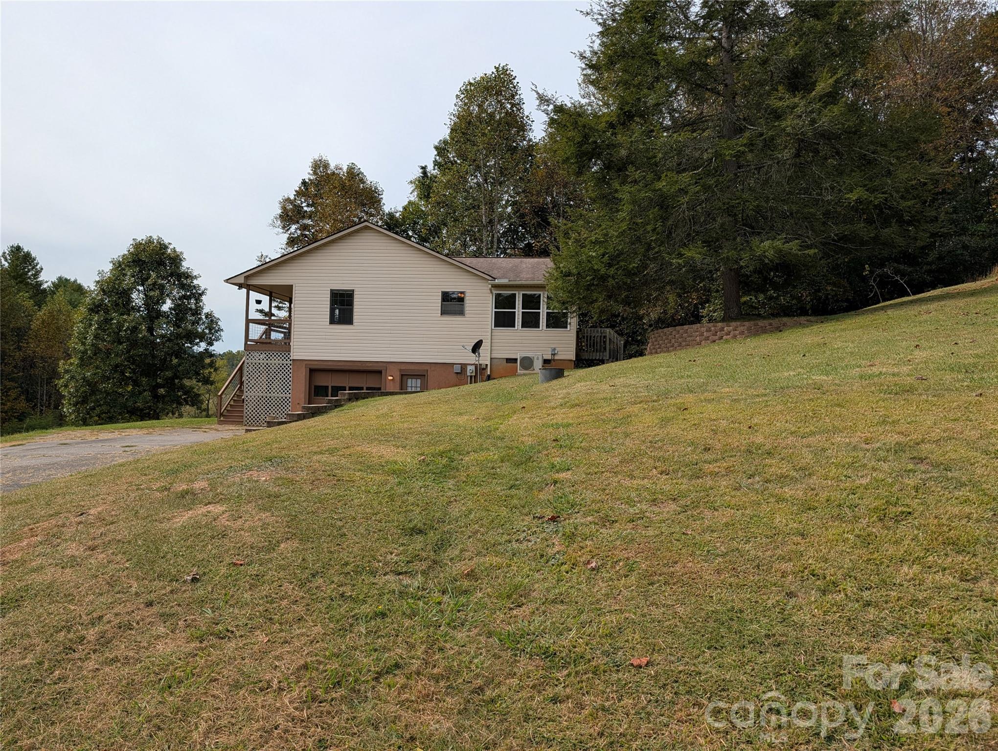 216 Pickens Road Property Photo 3