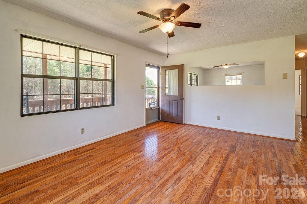 216 Pickens Road Property Photo 4