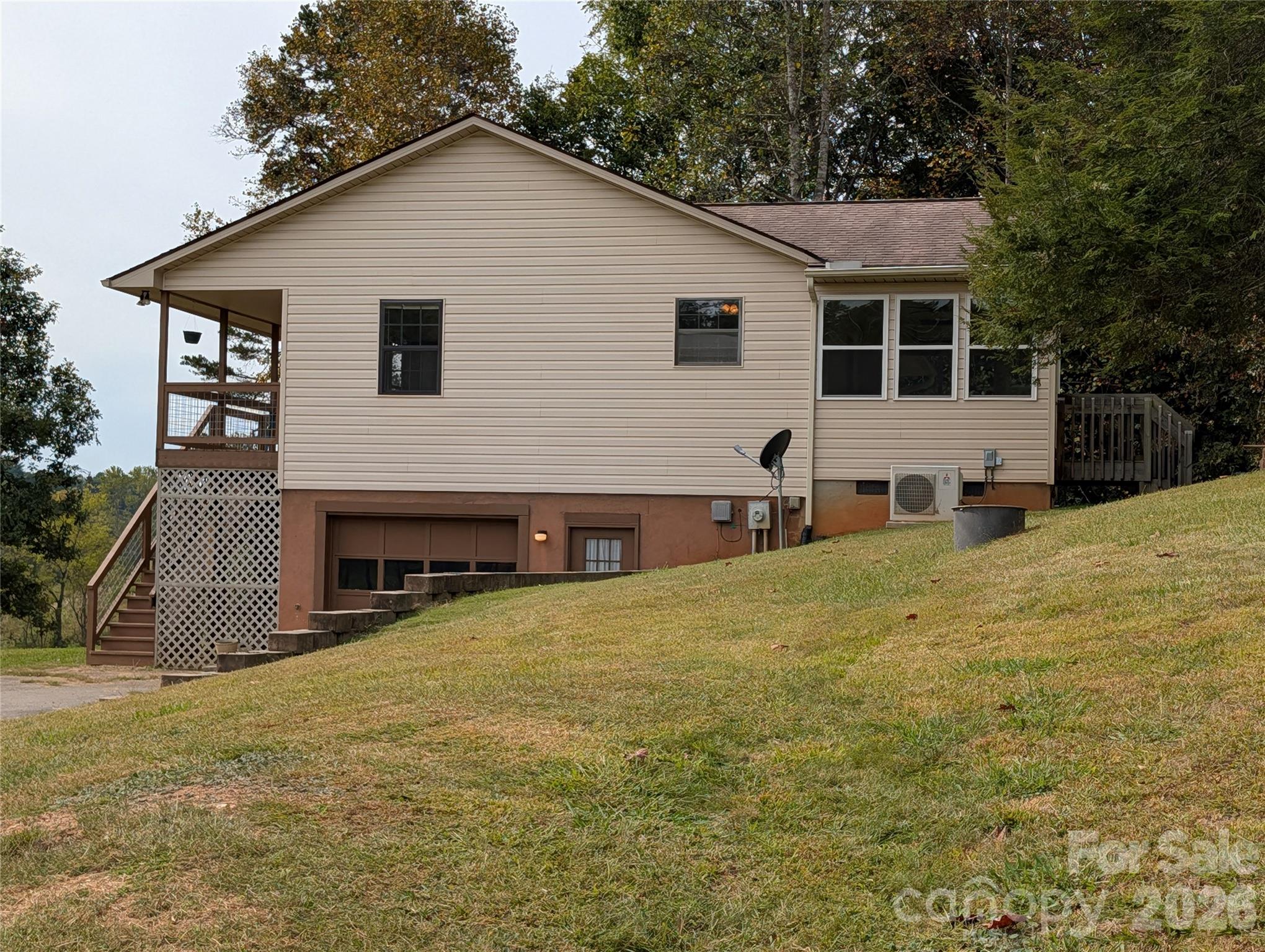 216 Pickens Road Property Photo 4