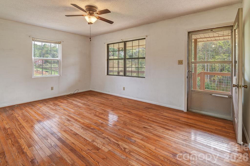 216 Pickens Road Property Photo 6