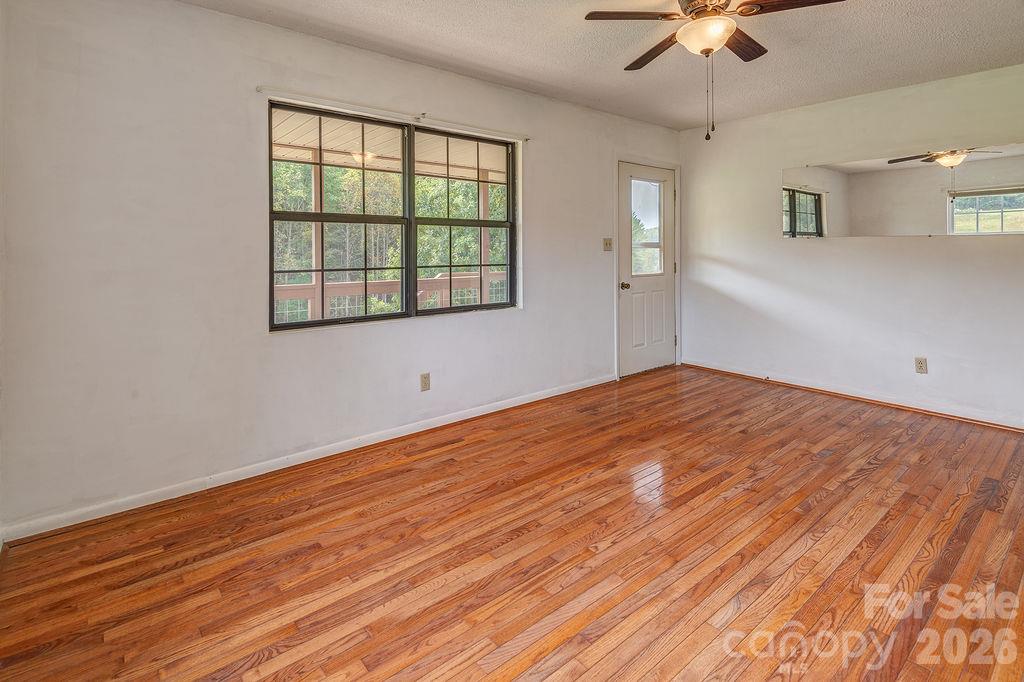 216 Pickens Road Property Photo 7