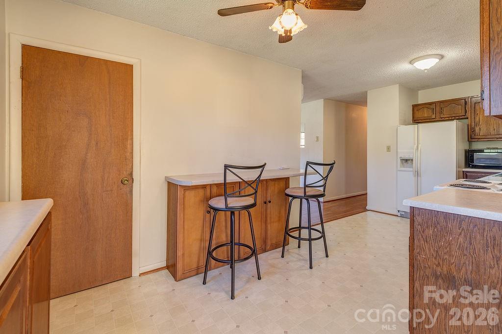 216 Pickens Road Property Photo 8