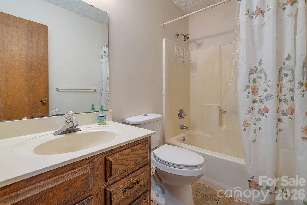 216 Pickens Road Property Photo 12