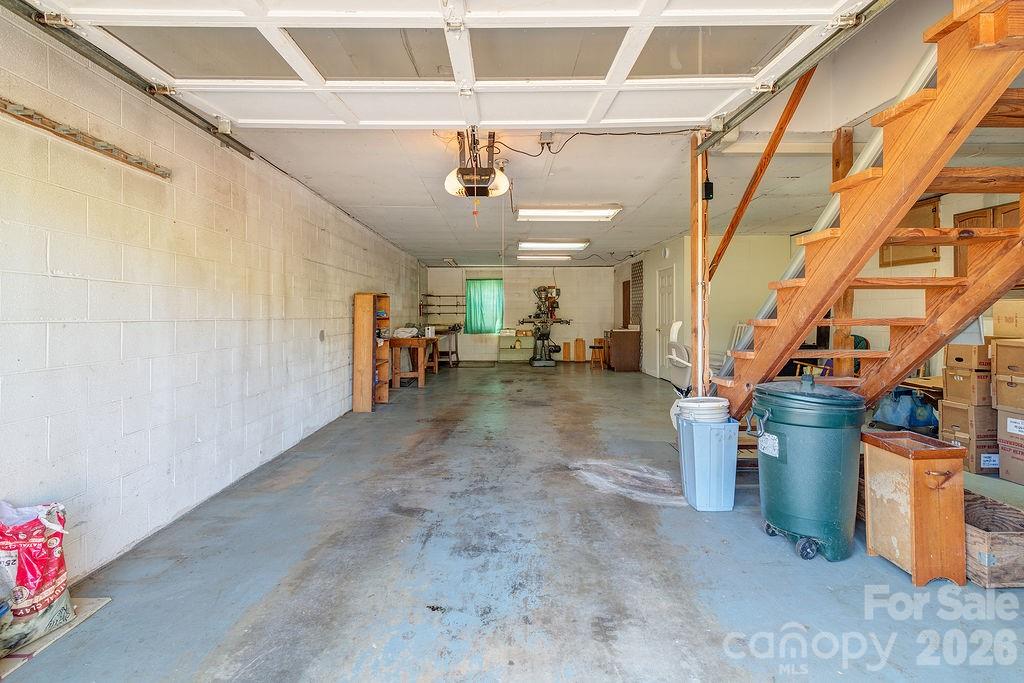 216 Pickens Road Property Photo 16