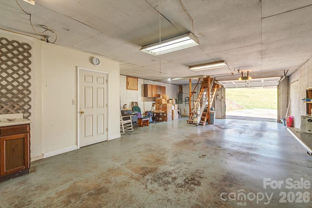216 Pickens Road Property Photo 17