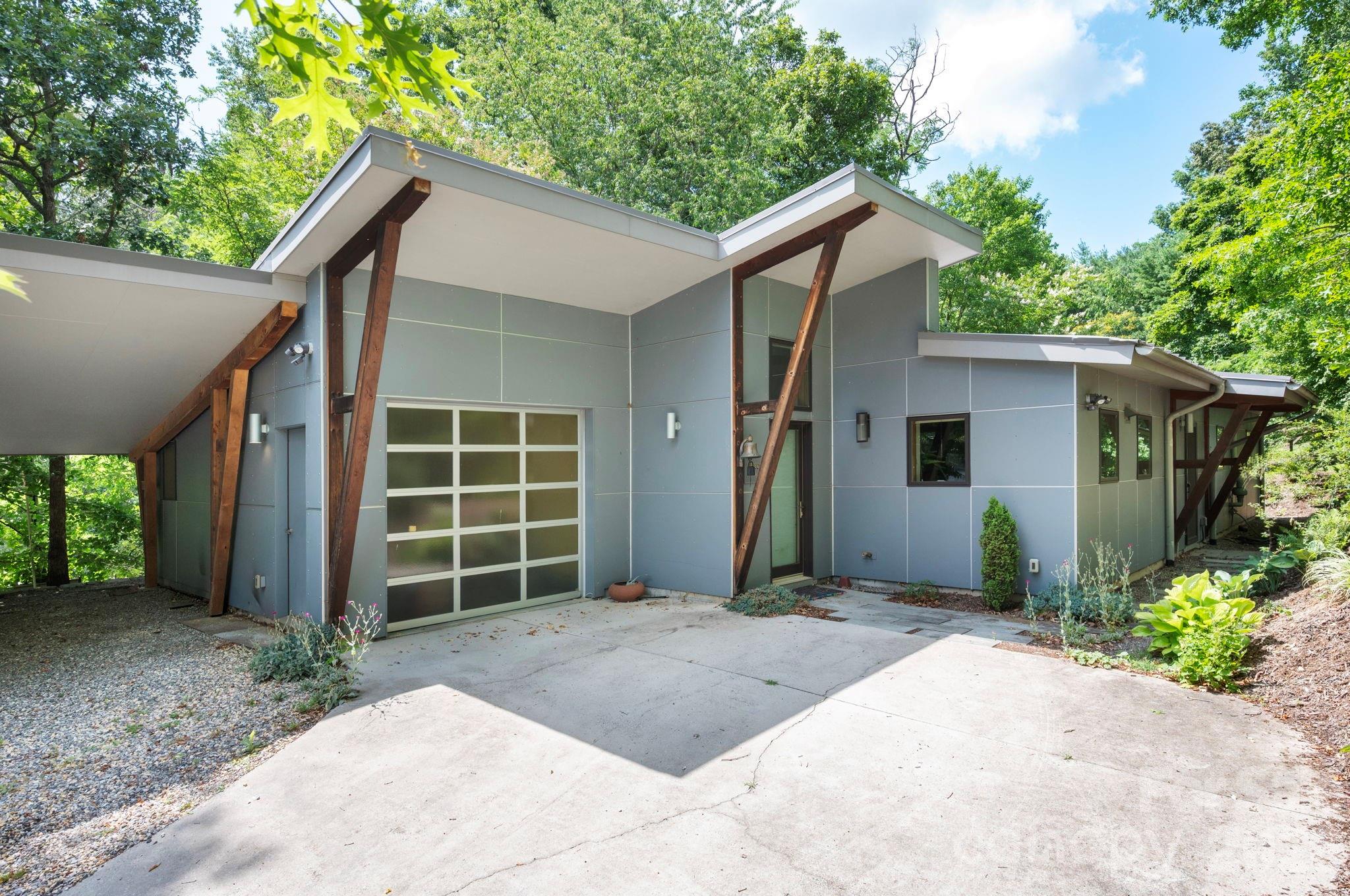 253 Edgewood Road Property Photo 1