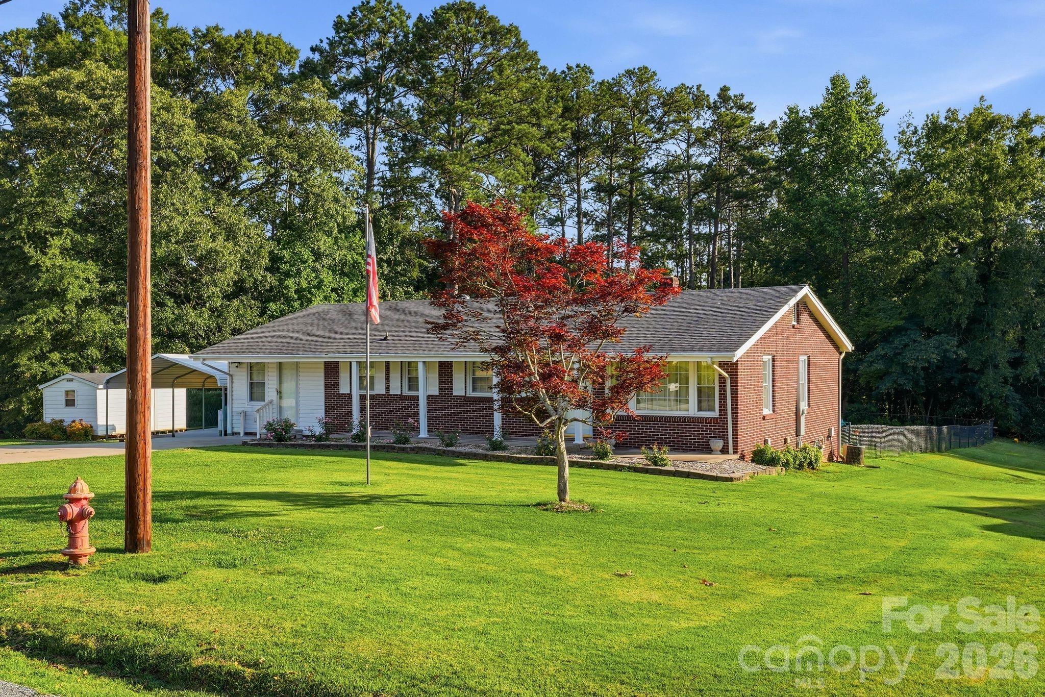 112 Brookside Drive Property Photo 3