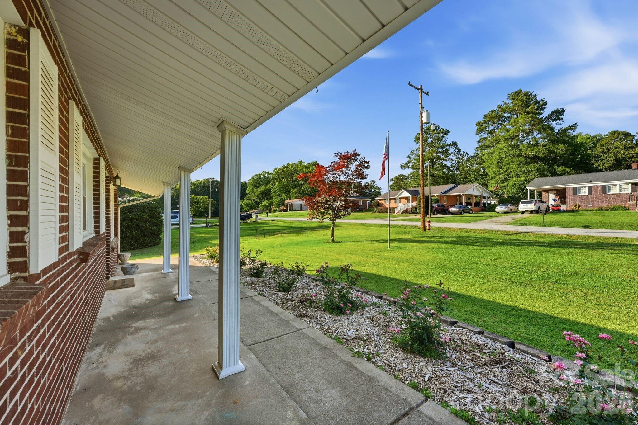 112 Brookside Drive Property Photo 4