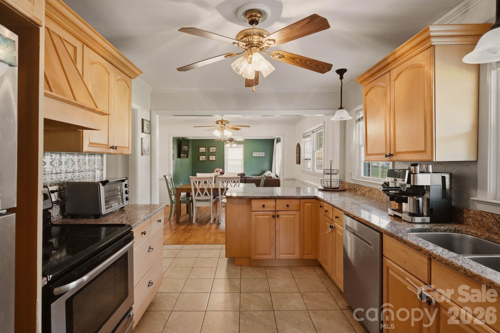 112 Brookside Drive Property Photo 8