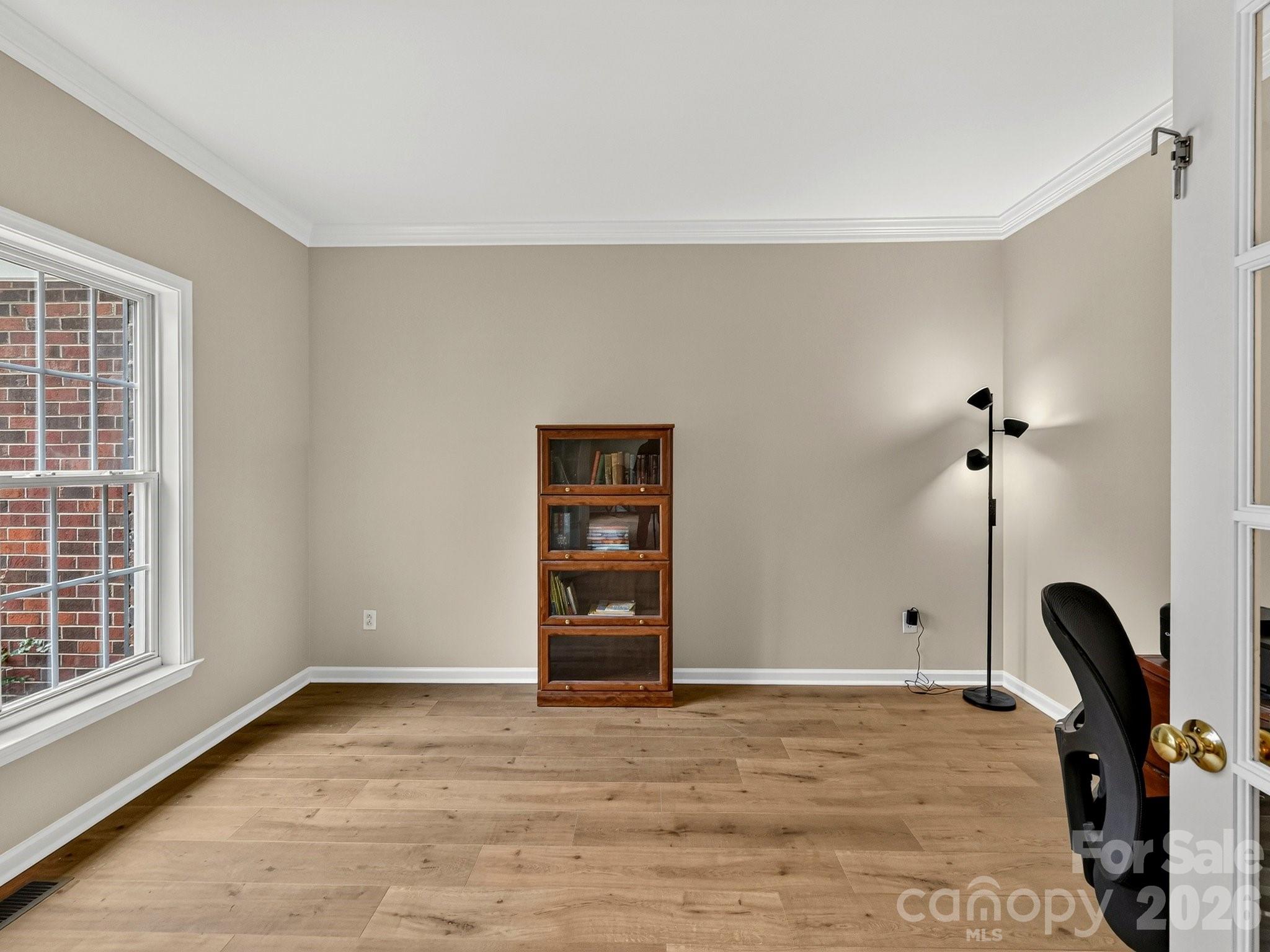 8505 Tintinhull Lane Property Photo 9