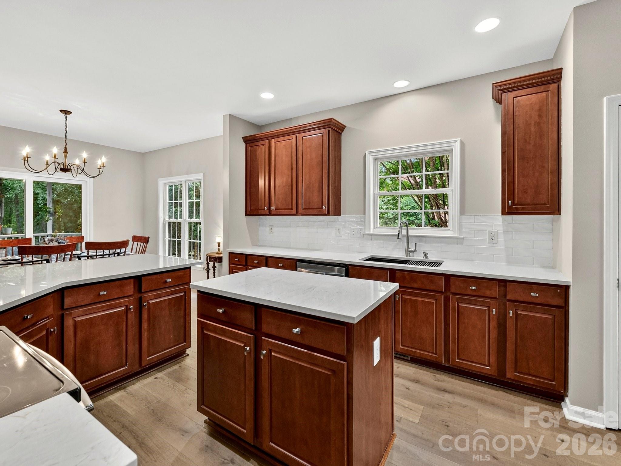 8505 Tintinhull Lane Property Photo 17