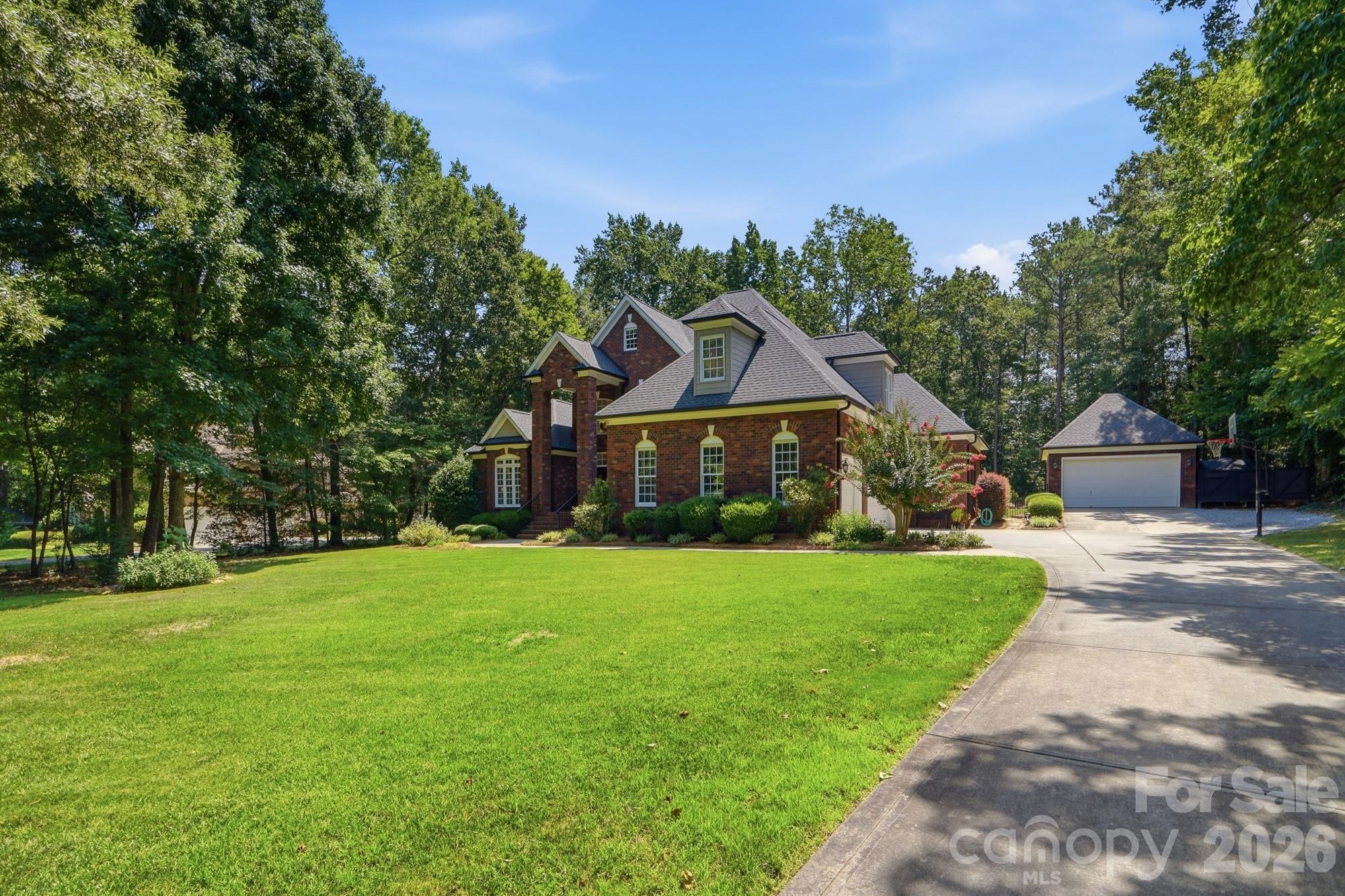 832 Savile Lane Property Photo 7