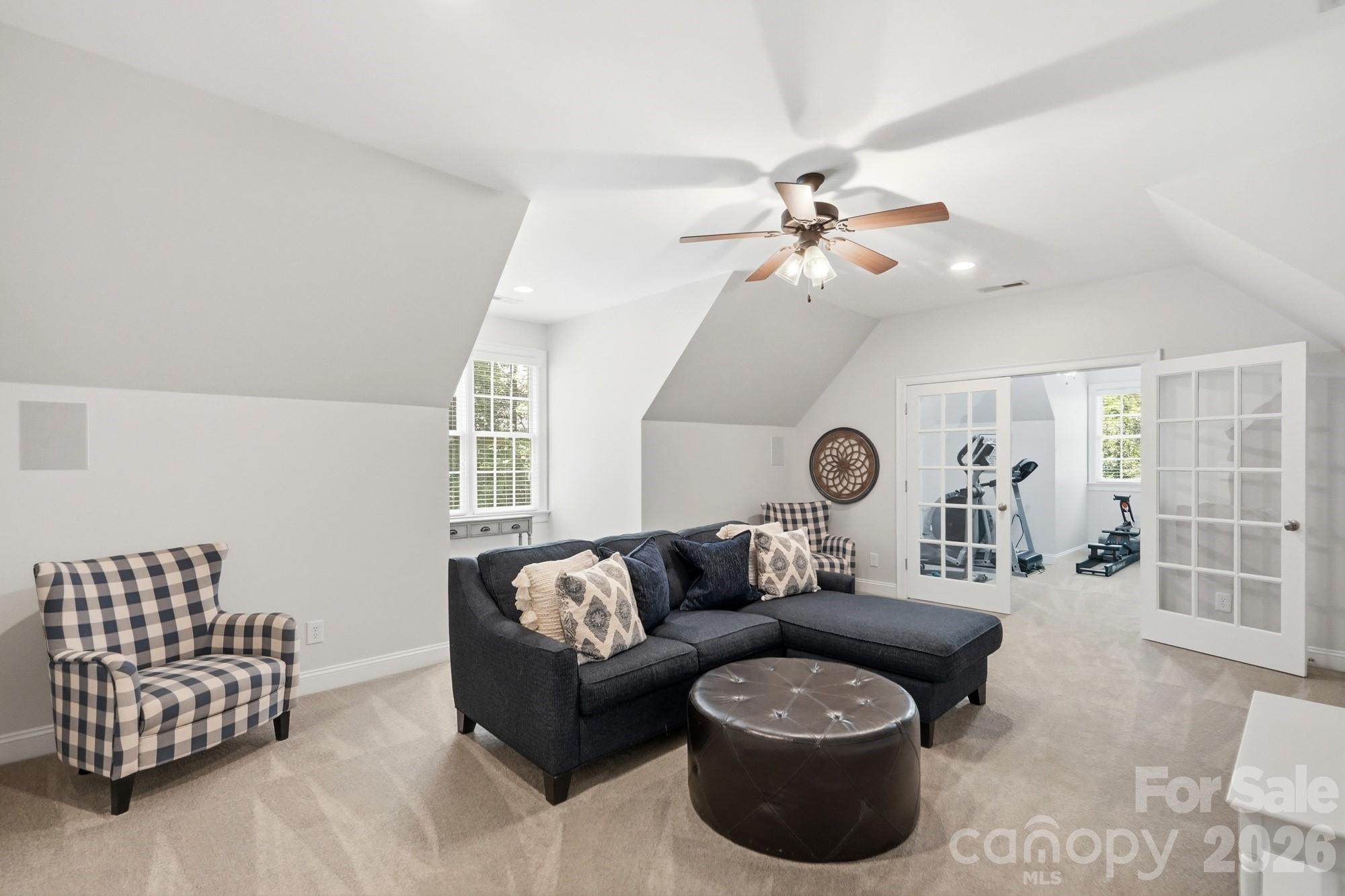 832 Savile Lane Property Photo 29