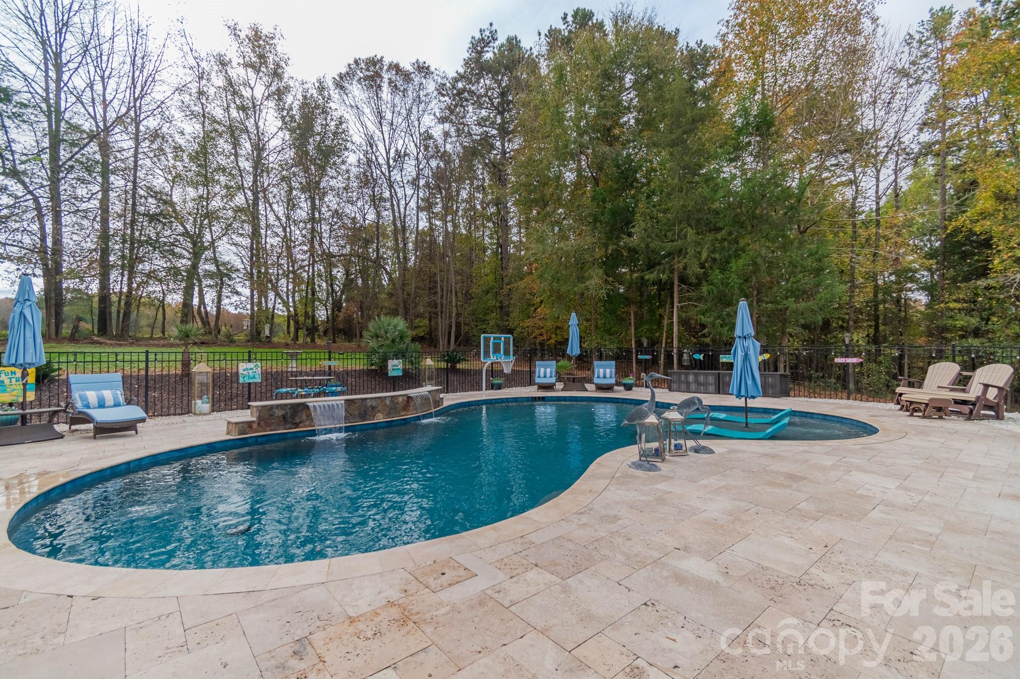 415 Witmore Road Property Photo 4