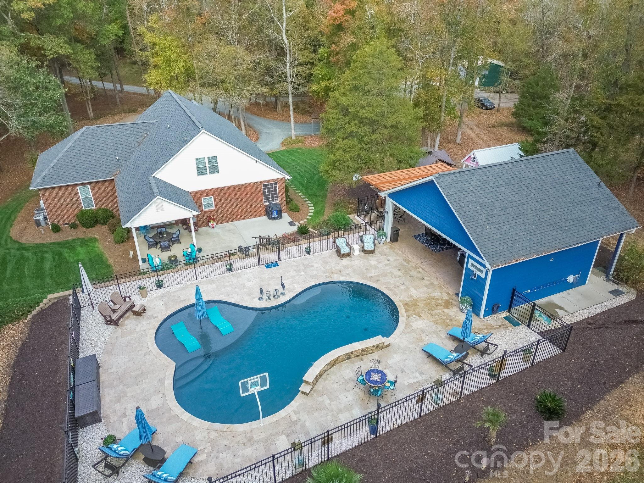 415 Witmore Road Property Photo 6