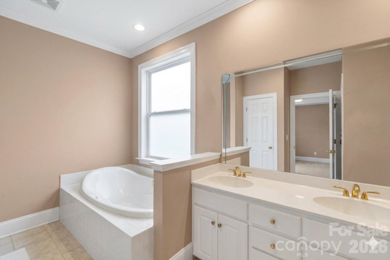 415 Witmore Road Property Photo 13