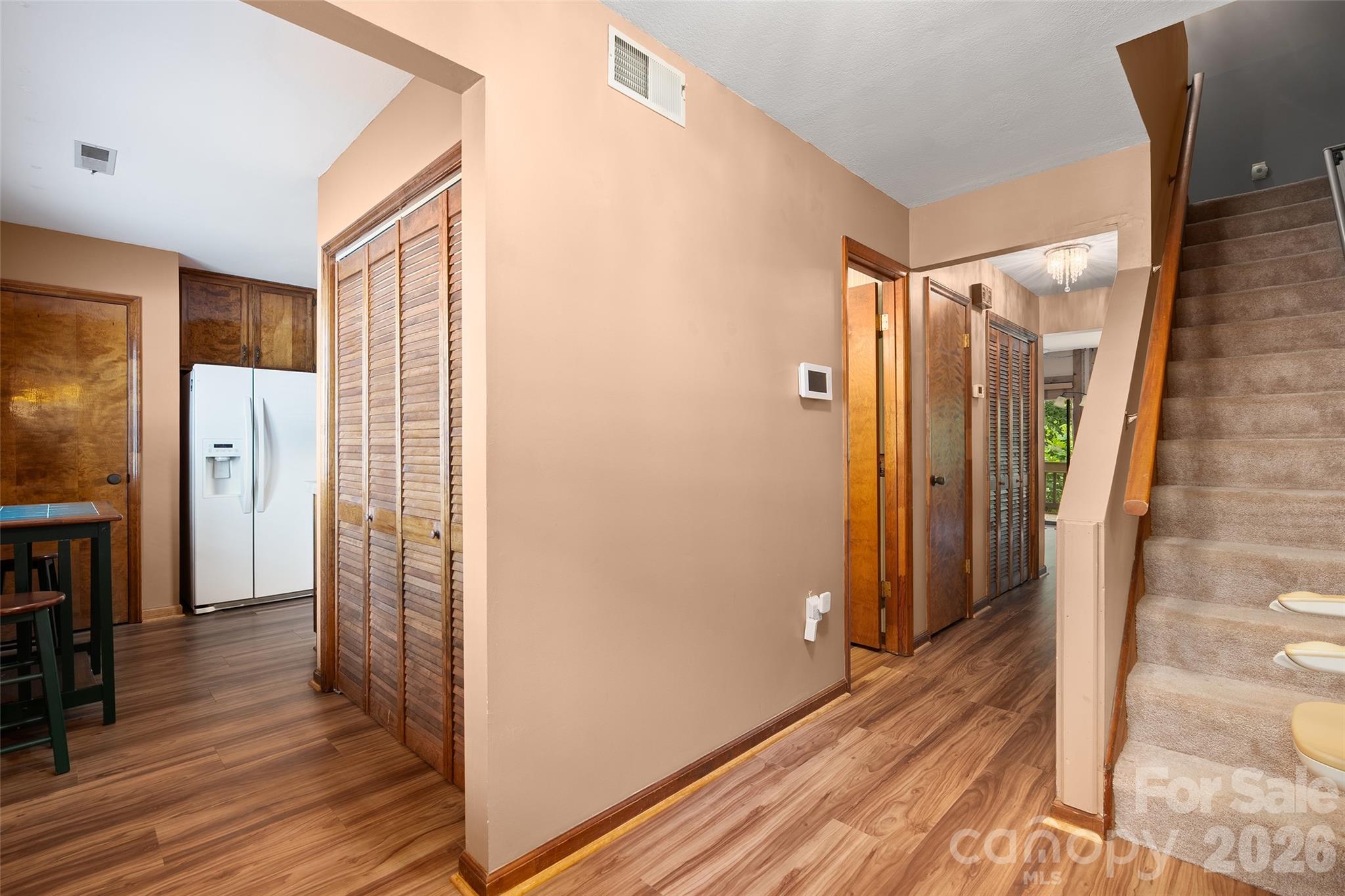 37 George Circle Property Photo 5
