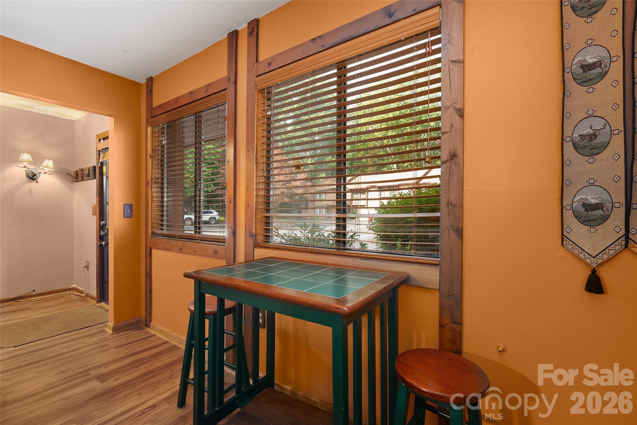 37 George Circle Property Photo 6