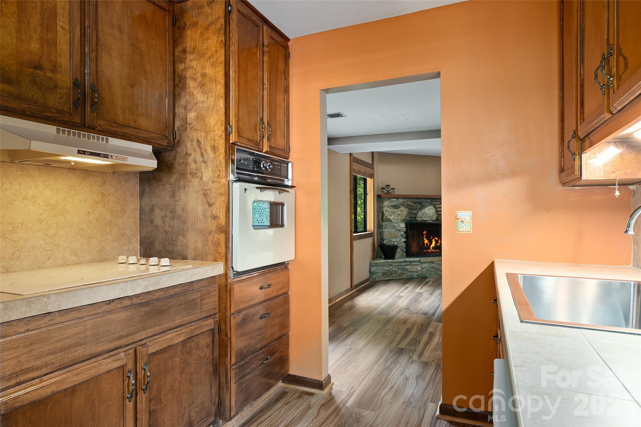 37 George Circle Property Photo 9