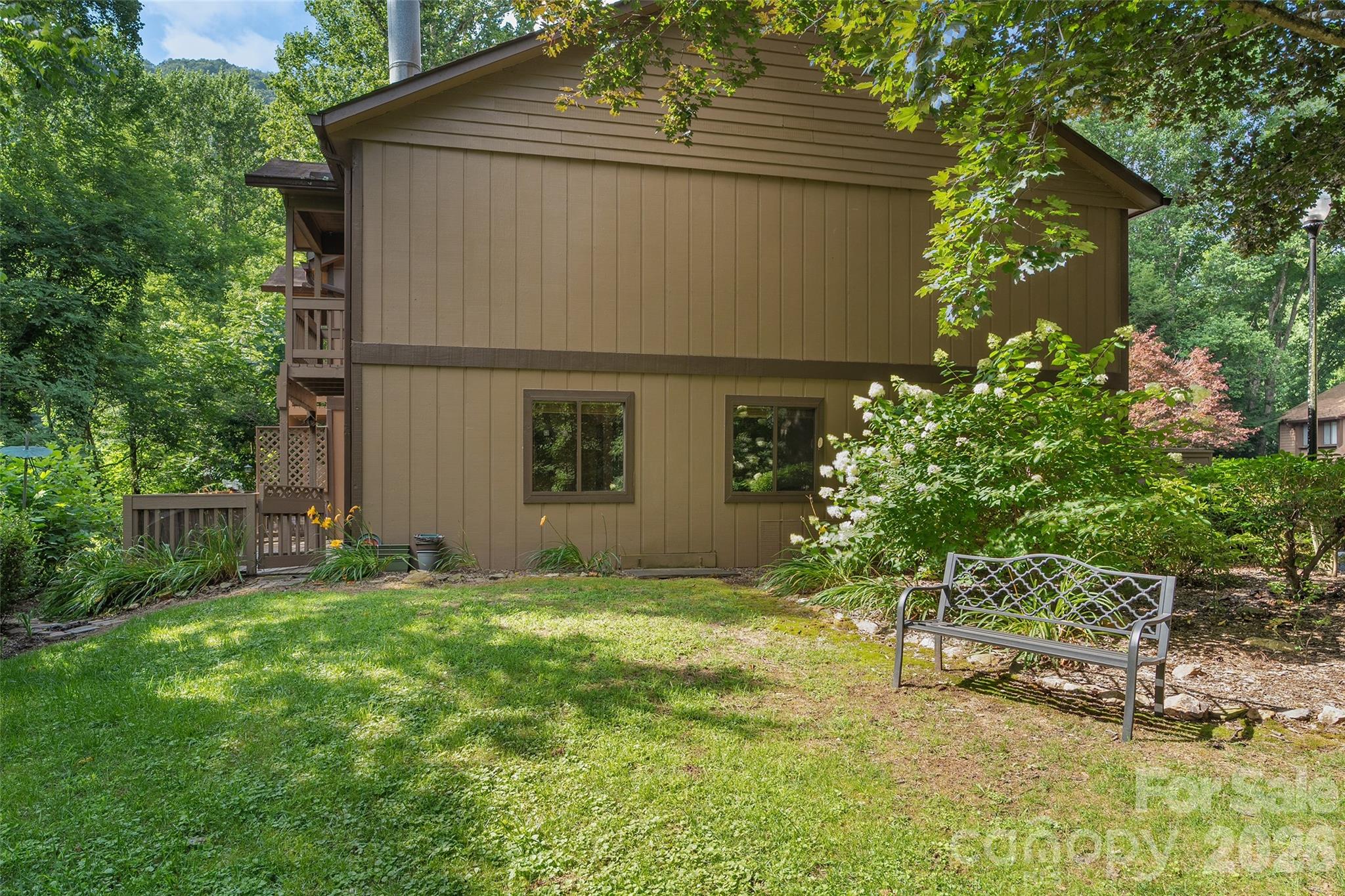 37 George Circle Property Photo 18