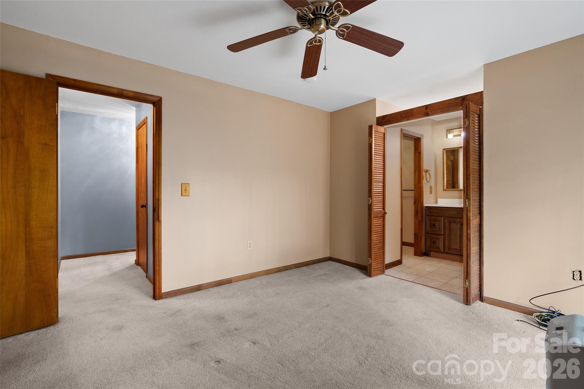 37 George Circle Property Photo 25