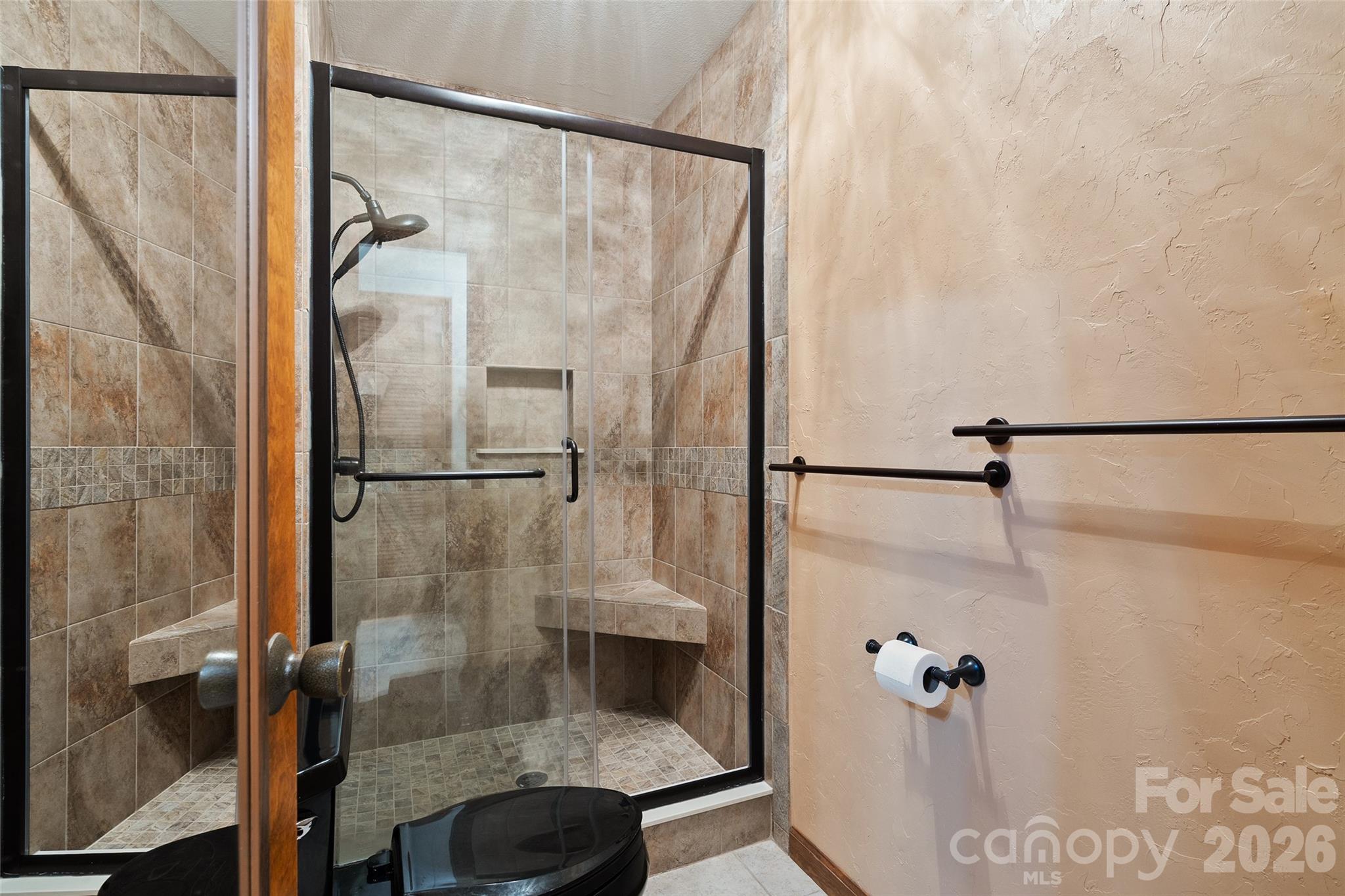 37 George Circle Property Photo 28