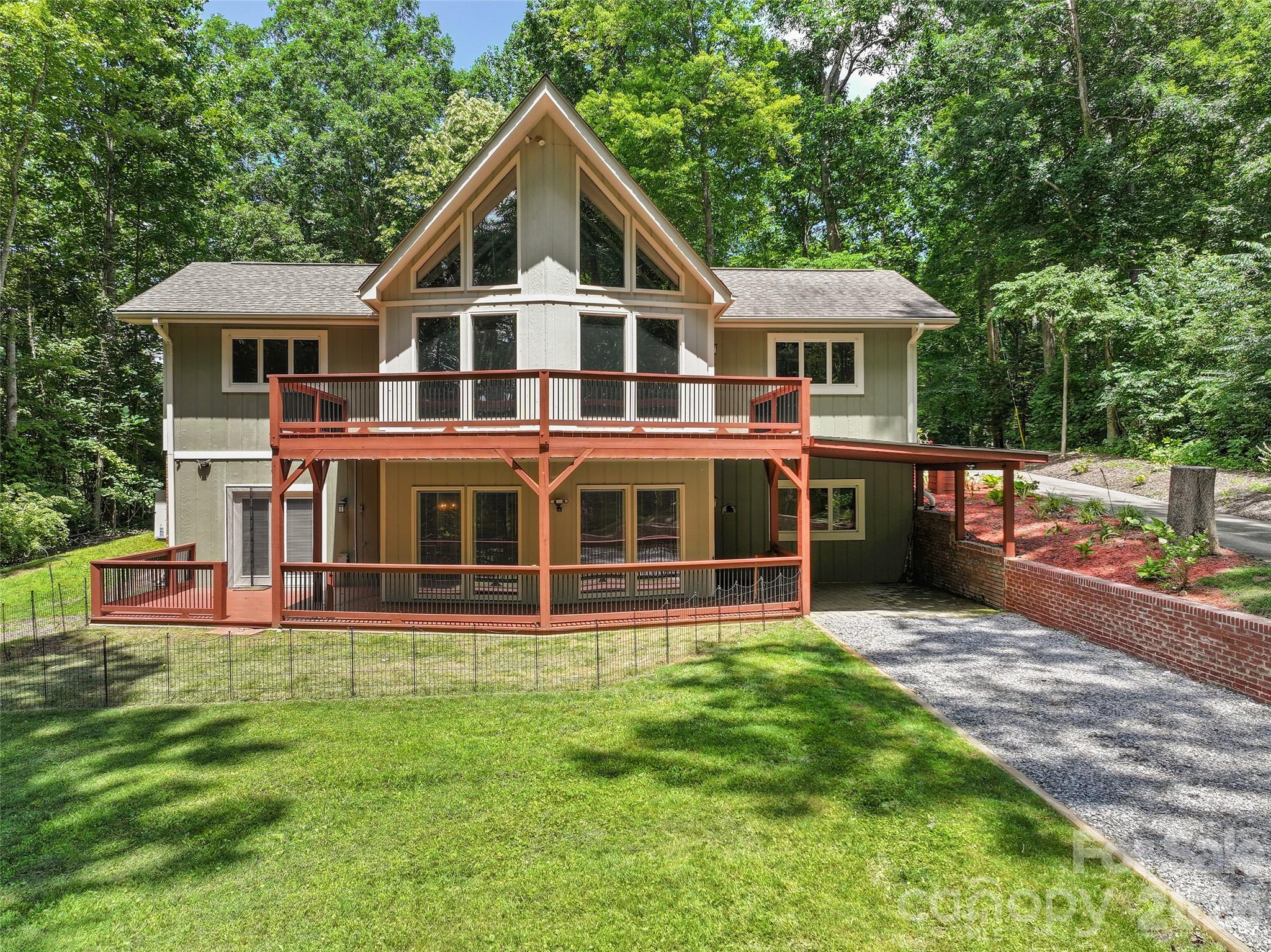 82 Sunburst Drive Property Photo 1