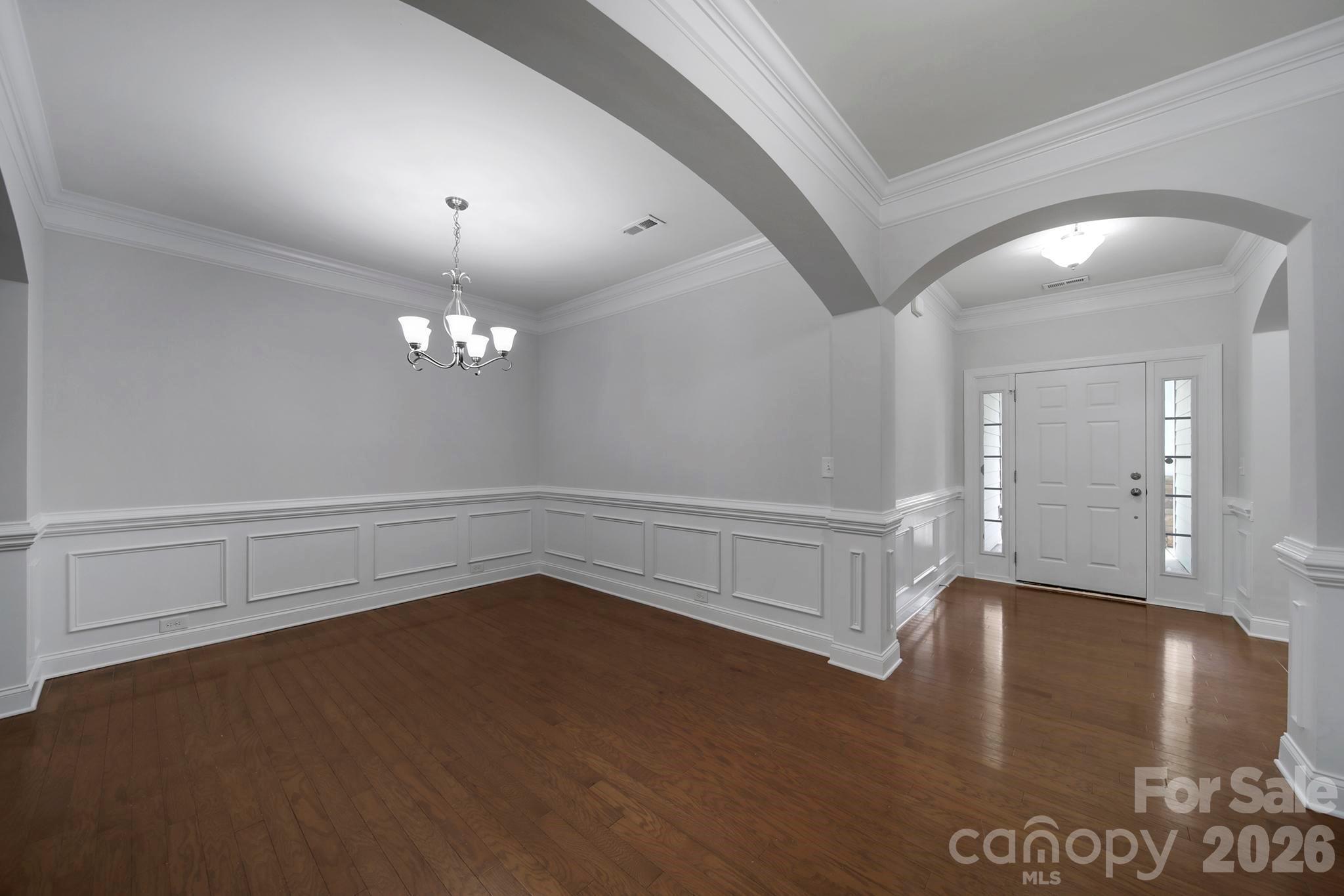2001 Oakmere Road Property Photo 6