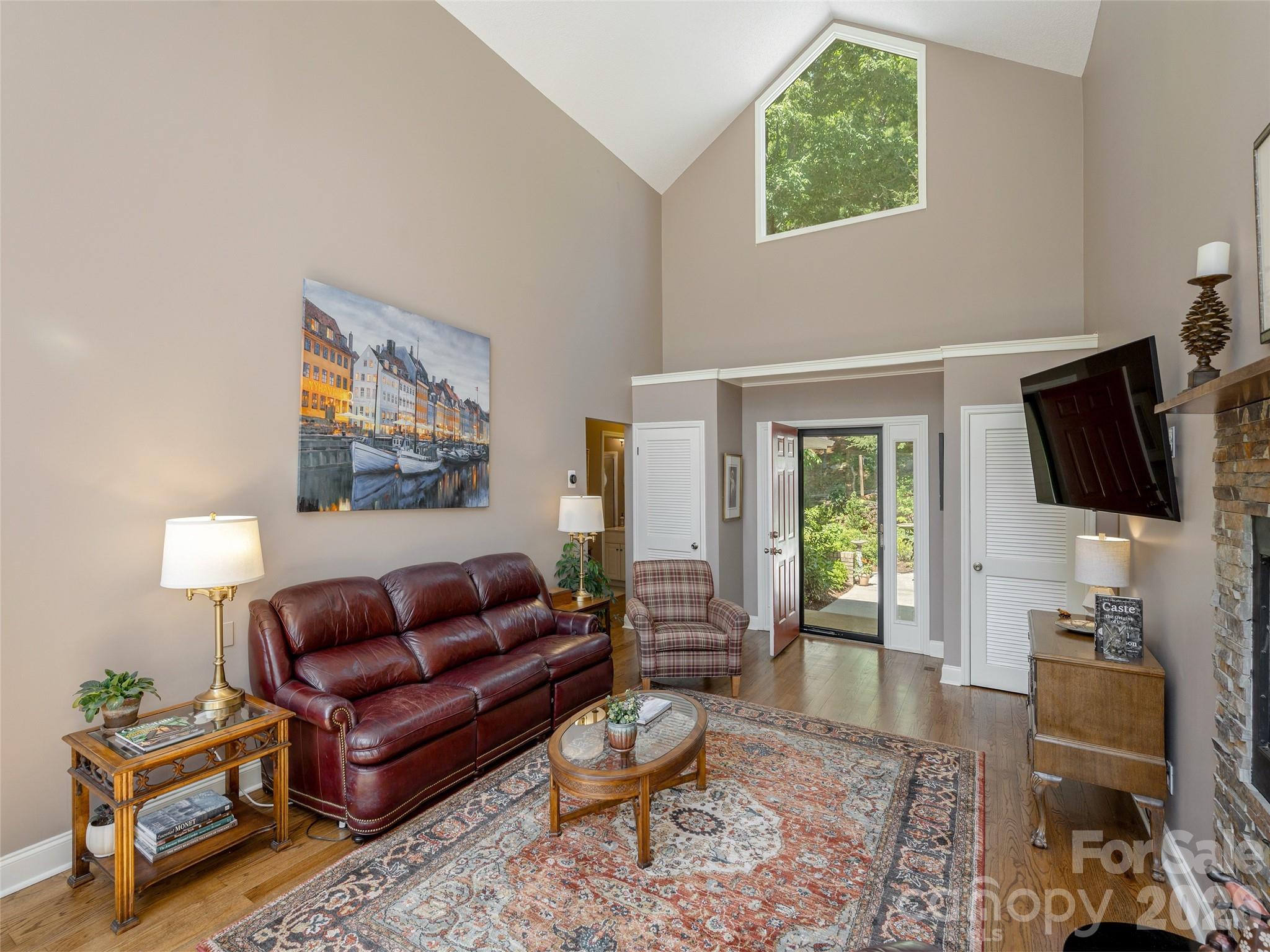 210 Claymoor Court Property Photo 6