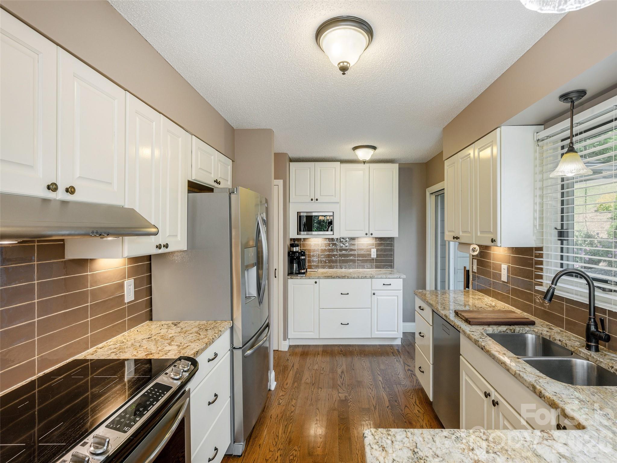 210 Claymoor Court Property Photo 13
