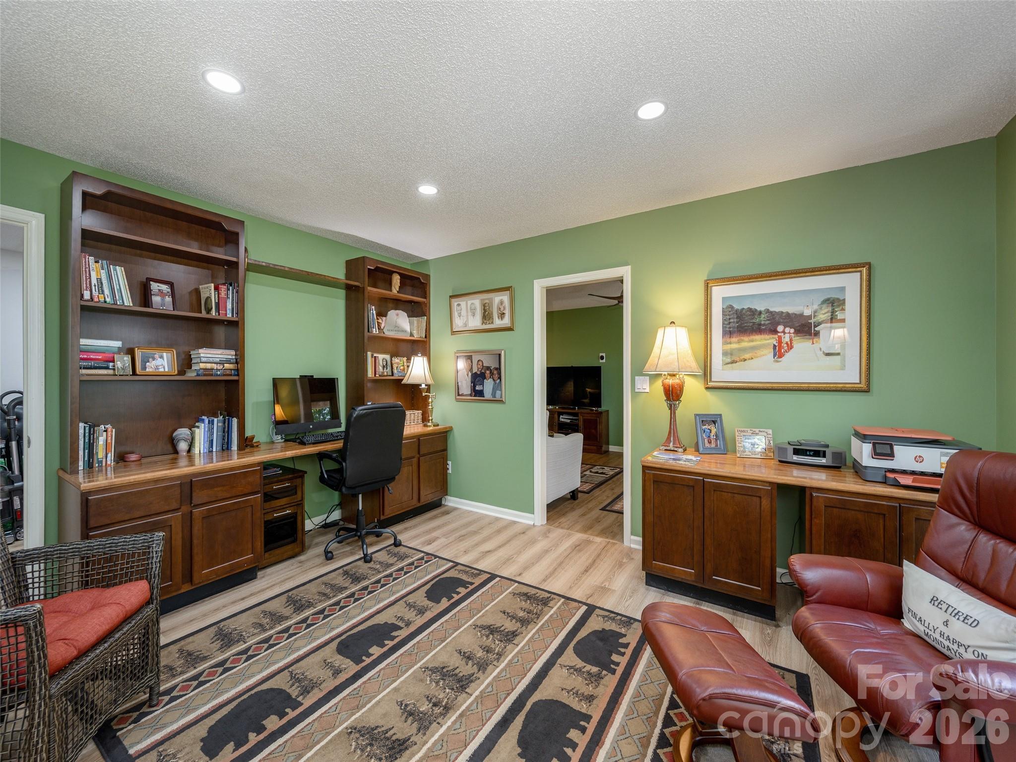 210 Claymoor Court Property Photo 32