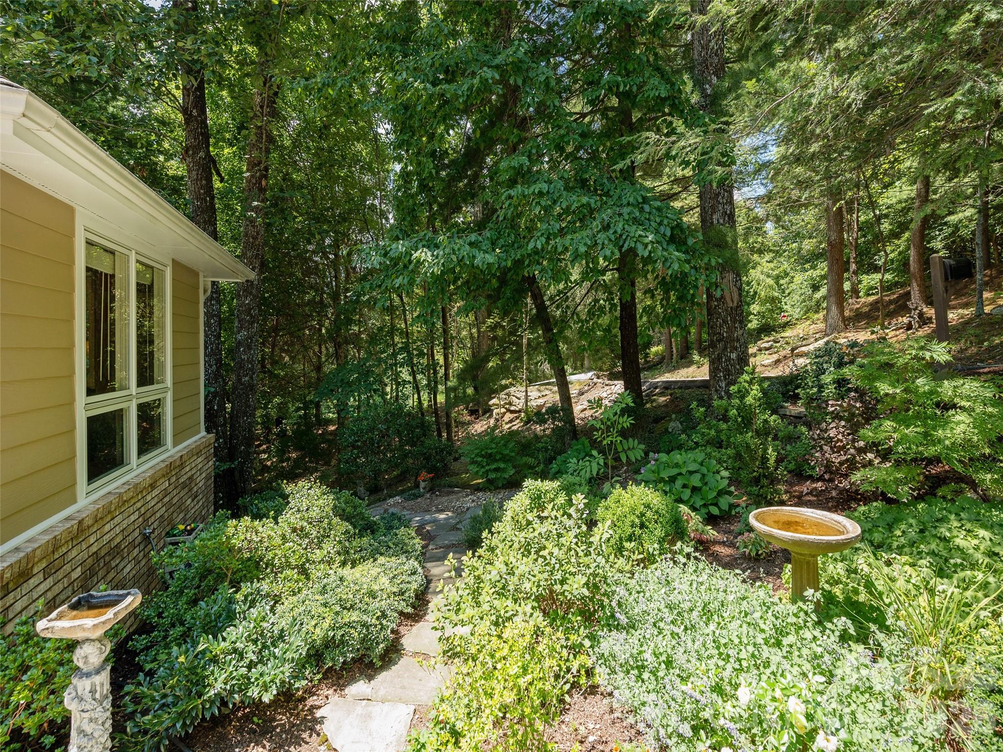 210 Claymoor Court Property Photo 35