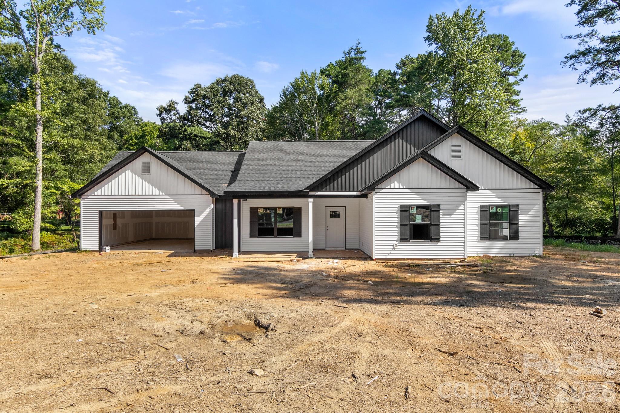 816 Winding Brook Road Property Photo 1
