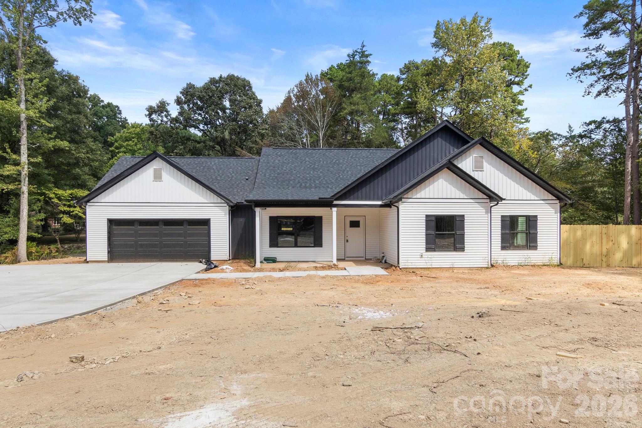 816 Winding Brook Road Property Photo 1