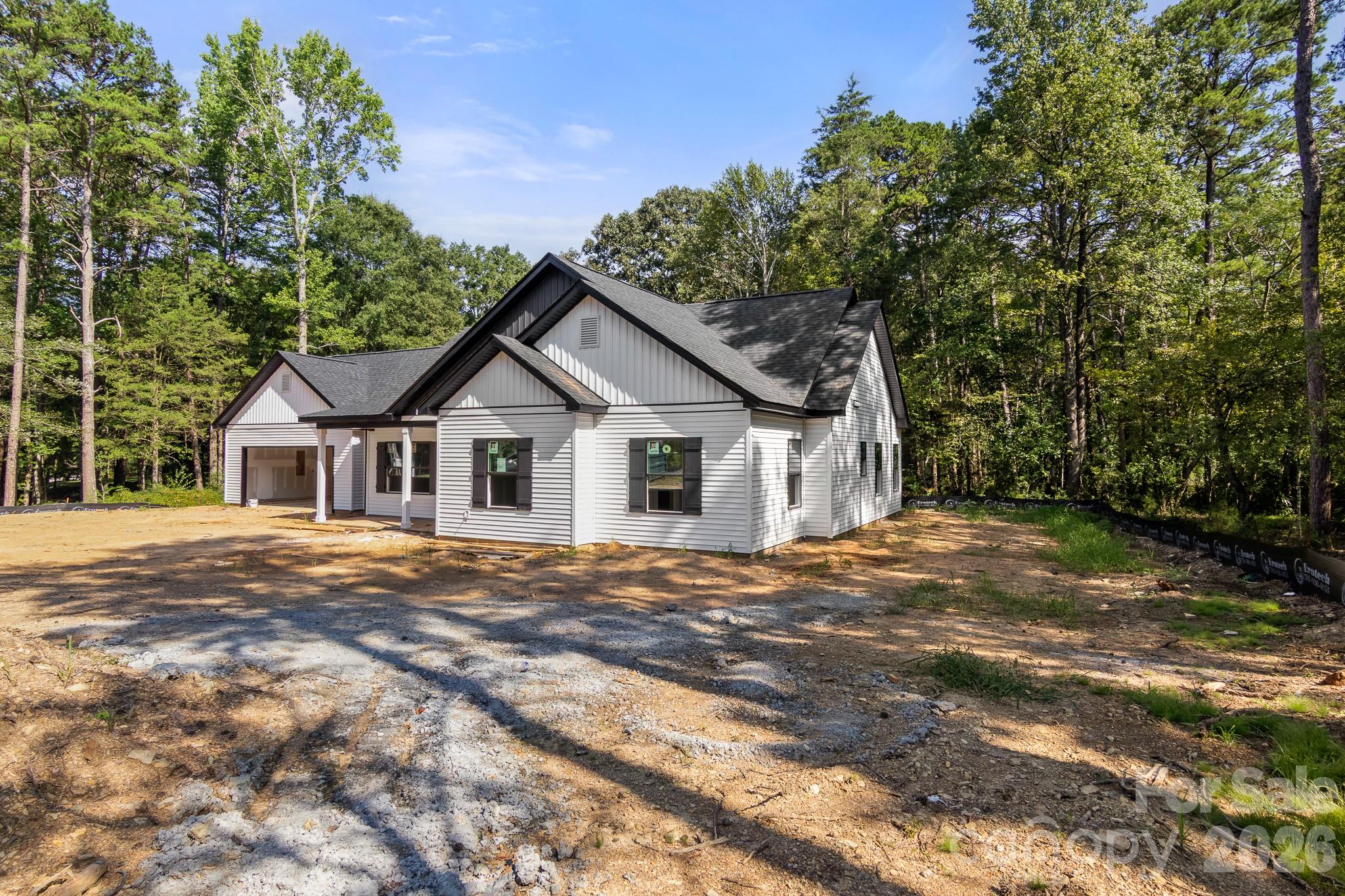 816 Winding Brook Road Property Photo 2